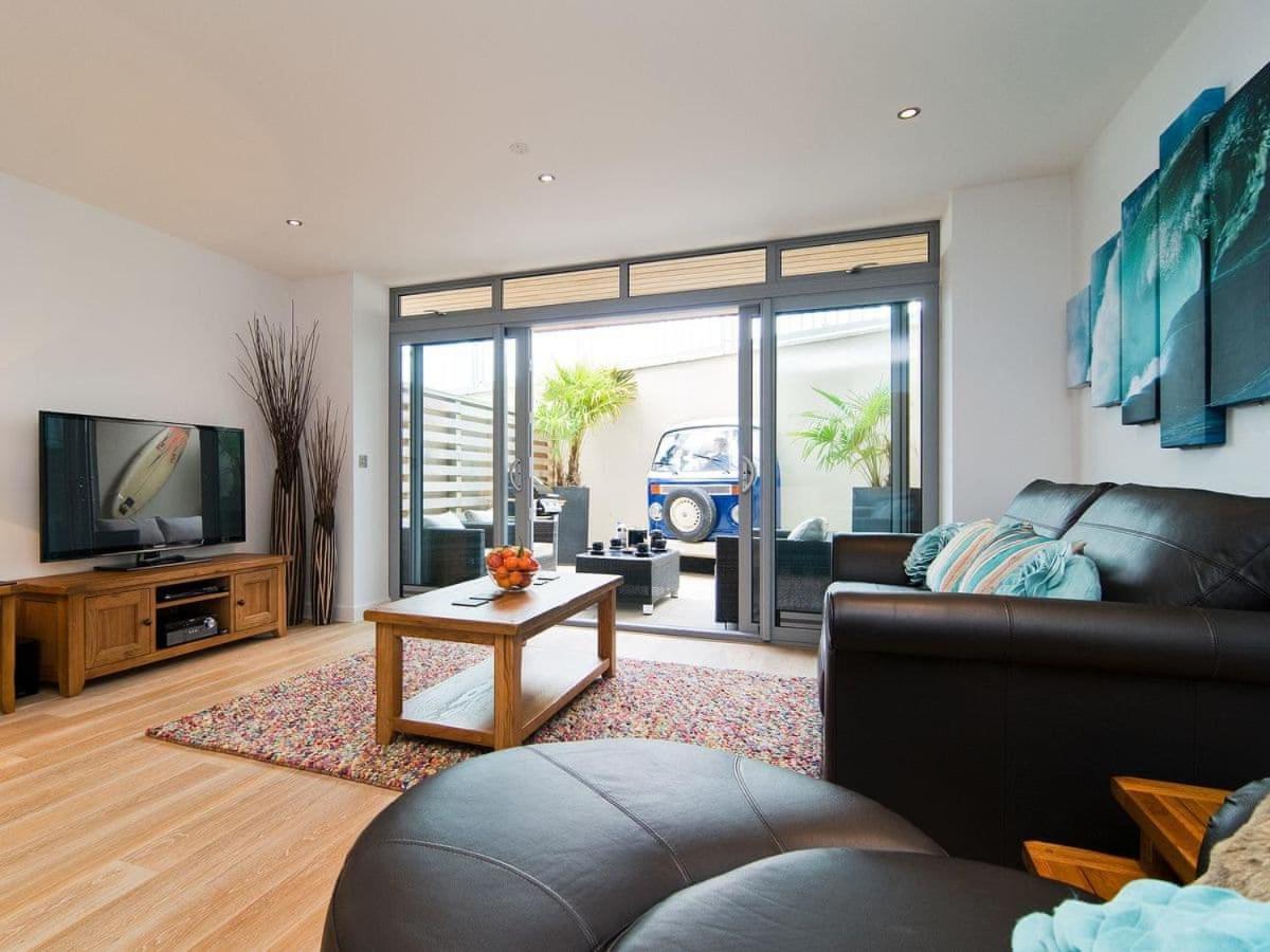 1 Cribbar Apartment *